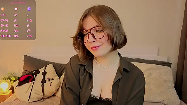 Next2Marie online show from 04.15.26