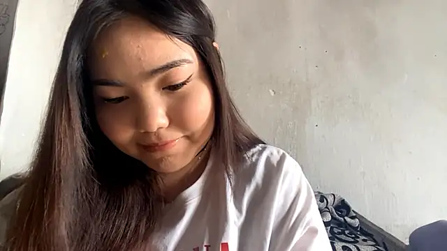 MollyAsian online show from 01.11.26