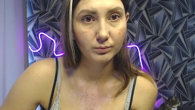 NikkiKiss    online show from 05.22.26