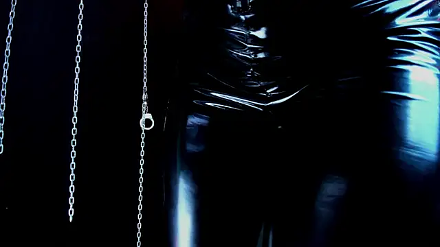 LucyStonne online show from 04.14.26