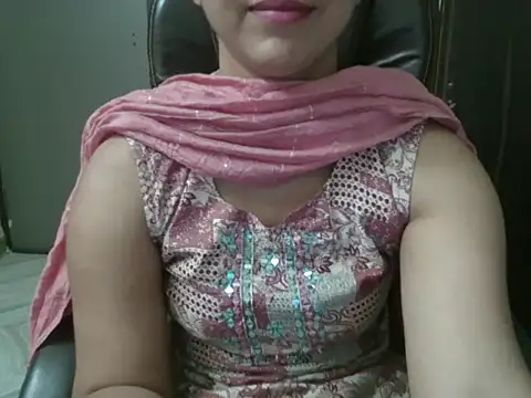 Snapshot of Adaa7 chatting on 05.14.26 Adaa7 online show from 05.14.26