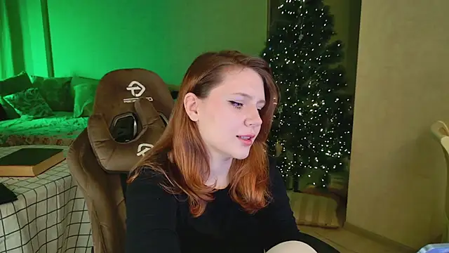 YouHoldMe online show from 02.15.26