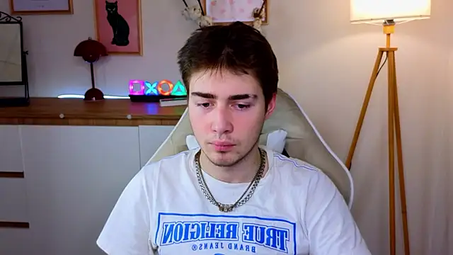 Snapshot of d3s_dn chatting on 02.12.26 d3s dn online show from 02.12.26