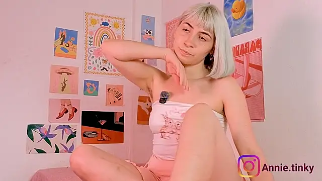 Snapshot of annieTinky0 chatting on 02.26.26 annieTinky0 online show from 02.26.26