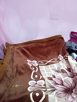 Phoebe-e online show from 02.16.26