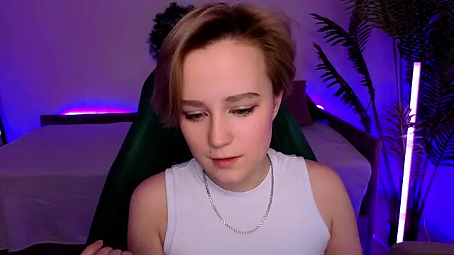 Ellie Heavenly online show from 01.14.26