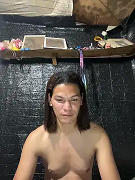 HugeAgatha online show from 02.13.26