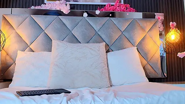 Real virgin Pussy online show from 03.17.26