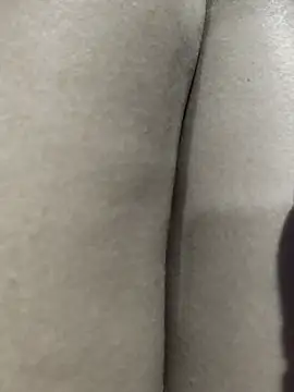 Bee babie online show from 01.12.26