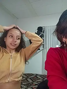AlexxaAndRileyy online show from 05.25.26