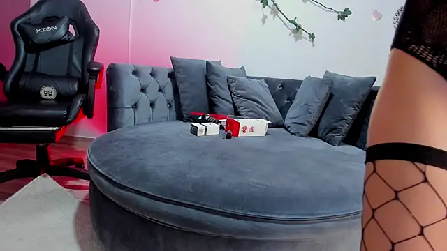 Snapshot of victoria_grey__ chatting on 02.28.26 victoria grey online show from 02.28.26