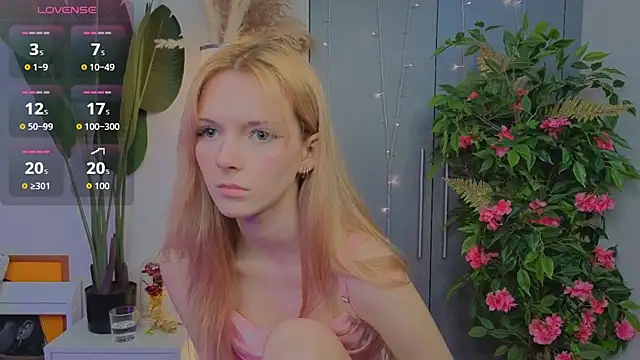 Snapshot of JuanaSumma chatting on 03.27.26 JuanaSumma online show from 03.27.26