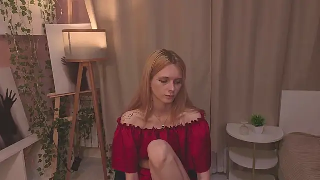 Snapshot of JuanaSumma chatting on 04.04.26 JuanaSumma online show from 04.04.26