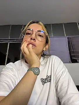 Paulinaa bella online show from 02.12.26