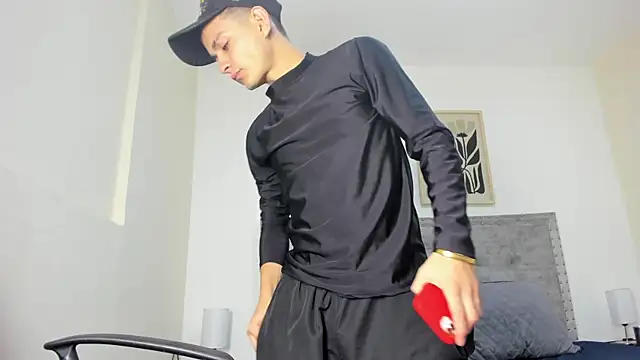 James cute18 online show from 01.16.26