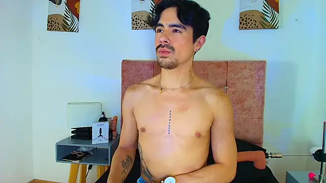 Snapshot of Ethan_Briggs_ chatting on 02.12.26 Ethan Briggs online show from 02.12.26