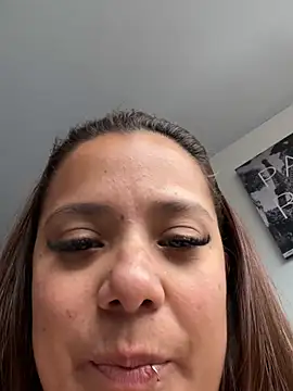 Snapshot of Pretty__Milf chatting on 02.20.26 Pretty Milf online show from 02.20.26