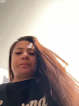 Pretty  Milf online show from 05.24.26
