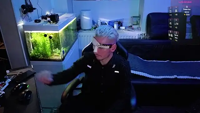 Snapshot of Rayzel_White chatting on 01.31.26 Rayzel White online show from 01.31.26