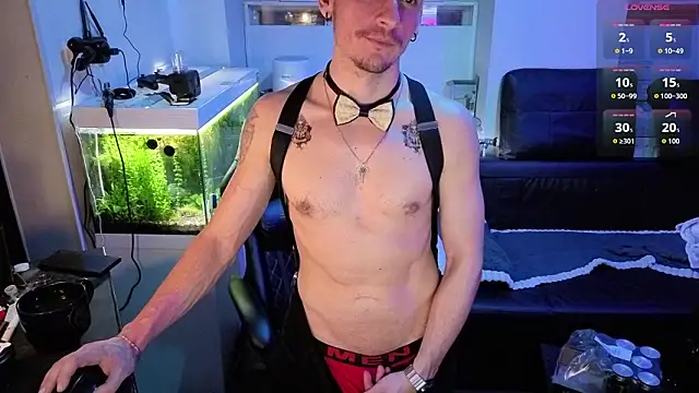 Snapshot of Rayzel_White chatting on 02.02.26 Rayzel White online show from 02.02.26