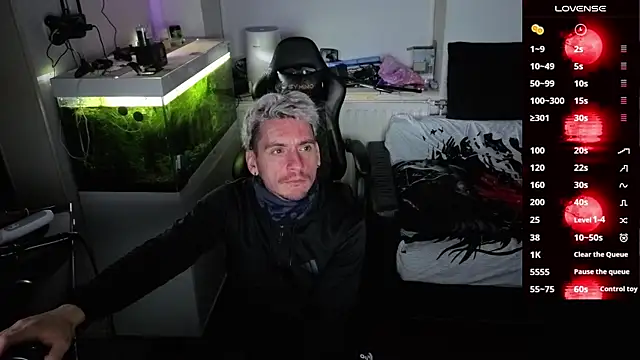 Snapshot of Rayzel_White chatting on 03.03.26 Rayzel White online show from 03.03.26