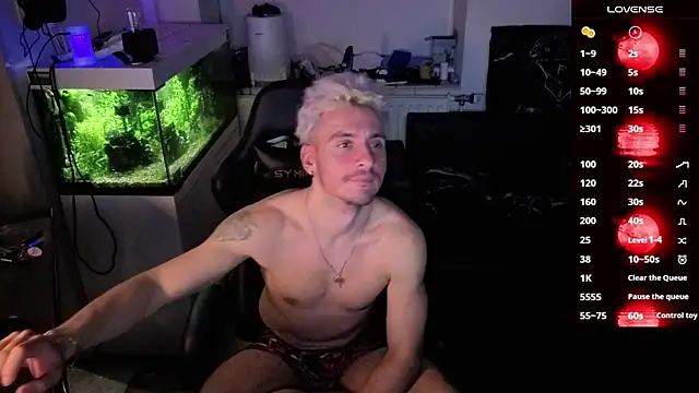 Rayzel White online show from 04.11.26