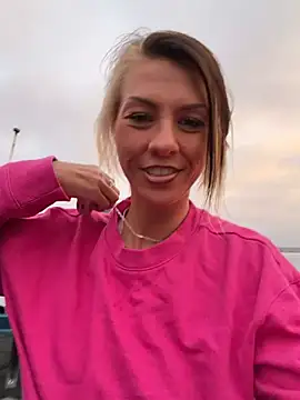 tastemecaroline online show from 04.15.26