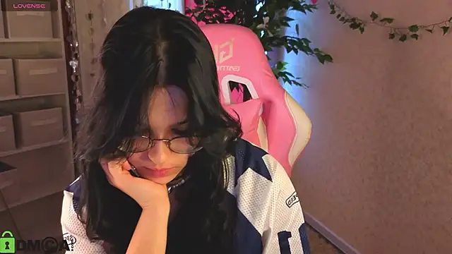 Snapshot of Leslie_Wholsh chatting on 03.13.26 Leslie Wholsh online show from 03.13.26