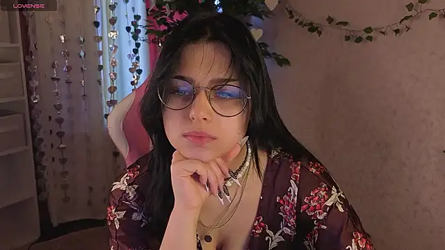 Snapshot of Leslie_Wholsh chatting on 03.25.26 Leslie Wholsh online show from 03.25.26