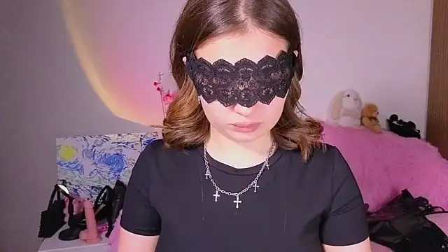 Catherine Karis online show from 05.13.26