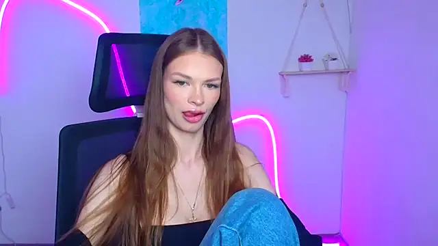 Lina Loveuu online show from 03.04.26