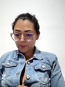 Freyarosse online show from 02.06.26