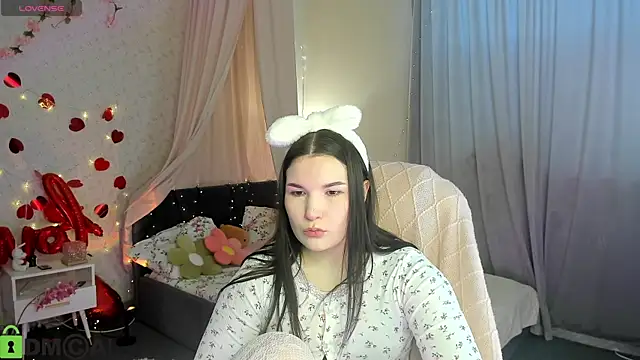 Snapshot of Mira_Silk chatting on 02.28.26 Mira Silk online show from 02.28.26