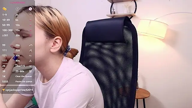 OwlLynn online show from 04.26.26