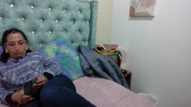 LiloEvelyne online show from 01.14.26