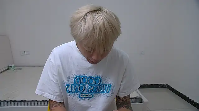 Chocolates-001 online show from 04.04.26