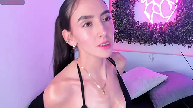 Snapshot of Itzel_Geneva chatting on 02.07.26 Itzel Geneva online show from 02.07.26