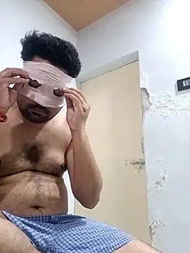 Snapshot of gujjuboysexy123 chatting on 07.26.26 gujjuboysexy123 online show from 07.26.26