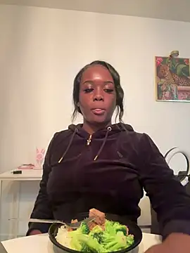 icelyne 2001 online show from 02.28.26