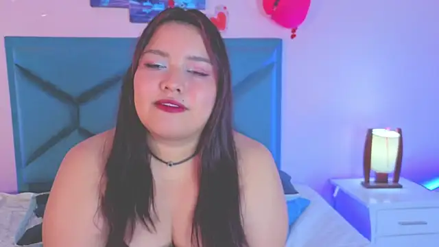 Snapshot of AleSweet chatting on 02.25.26 AleSweet online show from 02.25.26