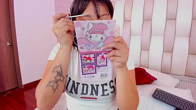 Snapshot of Adhara_Vil chatting on 02.21.26 Adhara Vil online show from 02.21.26