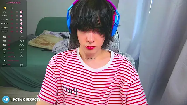 LeonBoykisser online show from 03.27.26