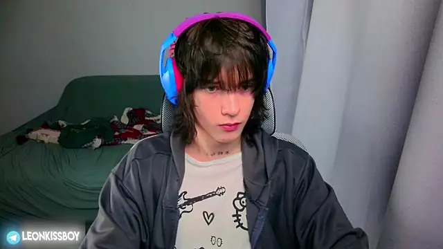 LeonBoykisser online show from 06.30.26