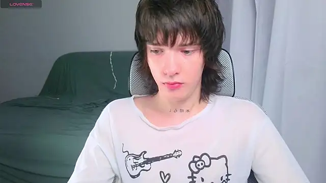 LeonBoykisser online show from 07.08.26