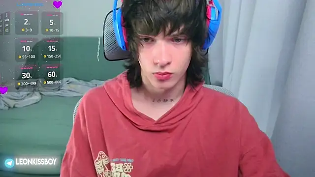 LeonBoykisser online show from 07.14.26