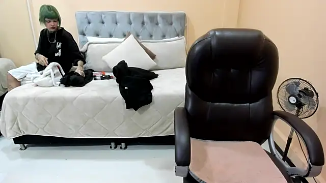 Bela Craxkerr online show from 03.04.26