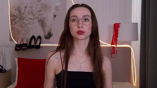 Snapshot of Emily_Simon chatting on 03.28.26 Emily Simon online show from 03.28.26