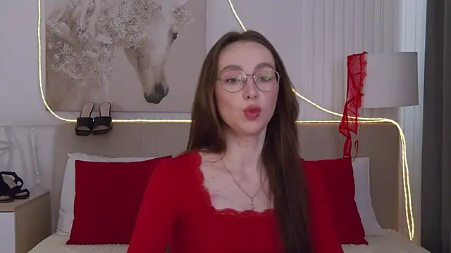 Snapshot of Emily_Simon chatting on 04.10.26 Emily Simon online show from 04.10.26