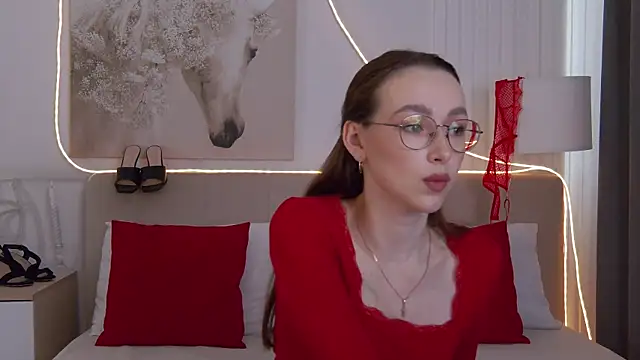 Snapshot of Emily_Simon chatting on 04.15.26 Emily Simon online show from 04.15.26