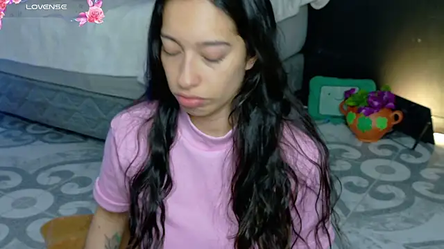 Noaah25  online show from 04.19.26